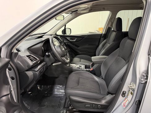 Used 2019 Subaru Forester Premium image 4