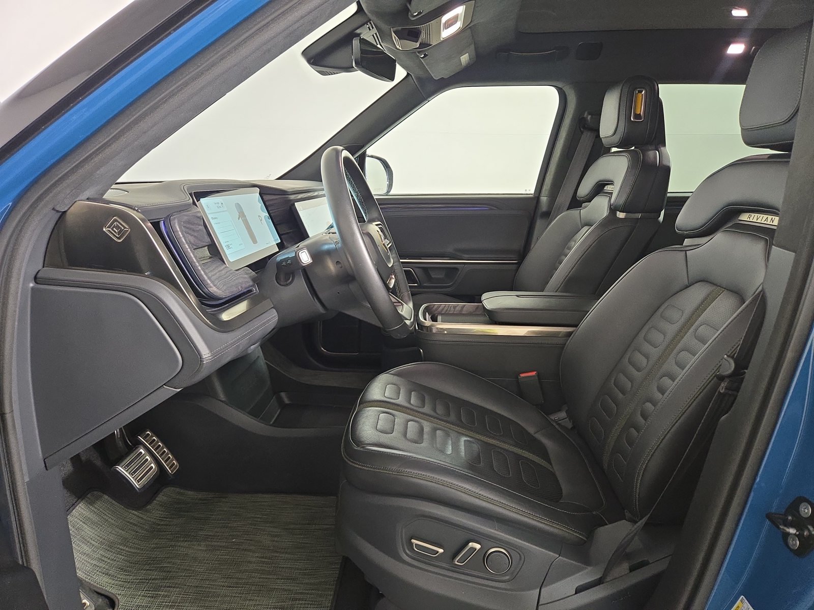 Used 2022 Rivian R1T Adventure AWD/4WD image 20