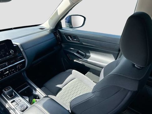 Certified 2025 Nissan Pathfinder SV AWD/4WD image 5