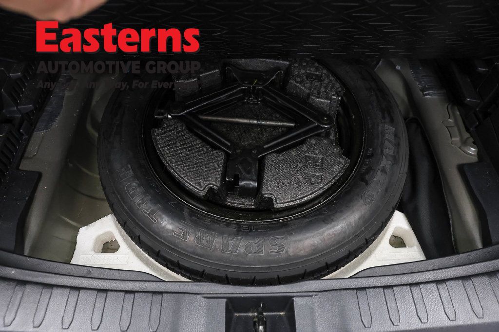 Used 2021 Toyota RAV4 LE w/ Carpet Mat Package (TMS) AWD/4WD image 24