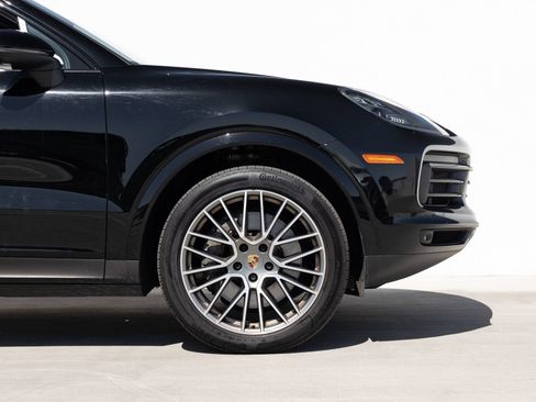 Used 2022 Porsche Cayenne S AWD/4WD image 11