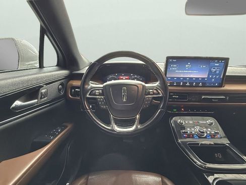 Used 2022 Lincoln Nautilus Reserve w/ Equipment Group 201A image 13