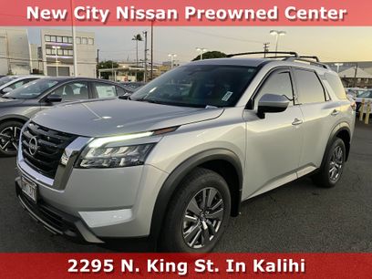 Used 2024 Nissan Pathfinder SV