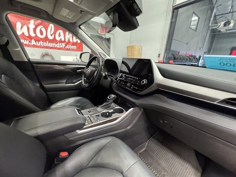Used 2021 Toyota Highlander Limited AWD/4WD image 12