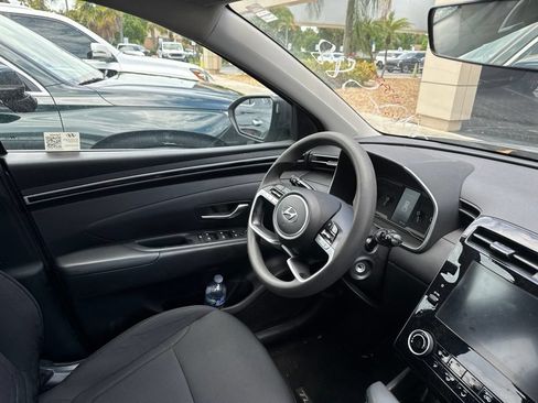 Used 2024 Hyundai Tucson SE FWD image 13