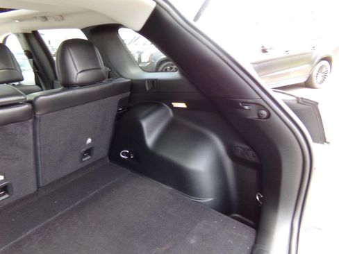 Used 2019 Jeep Cherokee Limited image 23