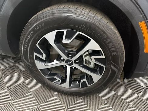 Used 2025 Kia Sportage EX w/ EX Premium Package AWD/4WD image 31