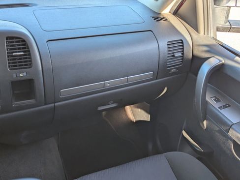 Used 2012 GMC Sierra 2500 SLE w/ SLE Preferred Package image 18