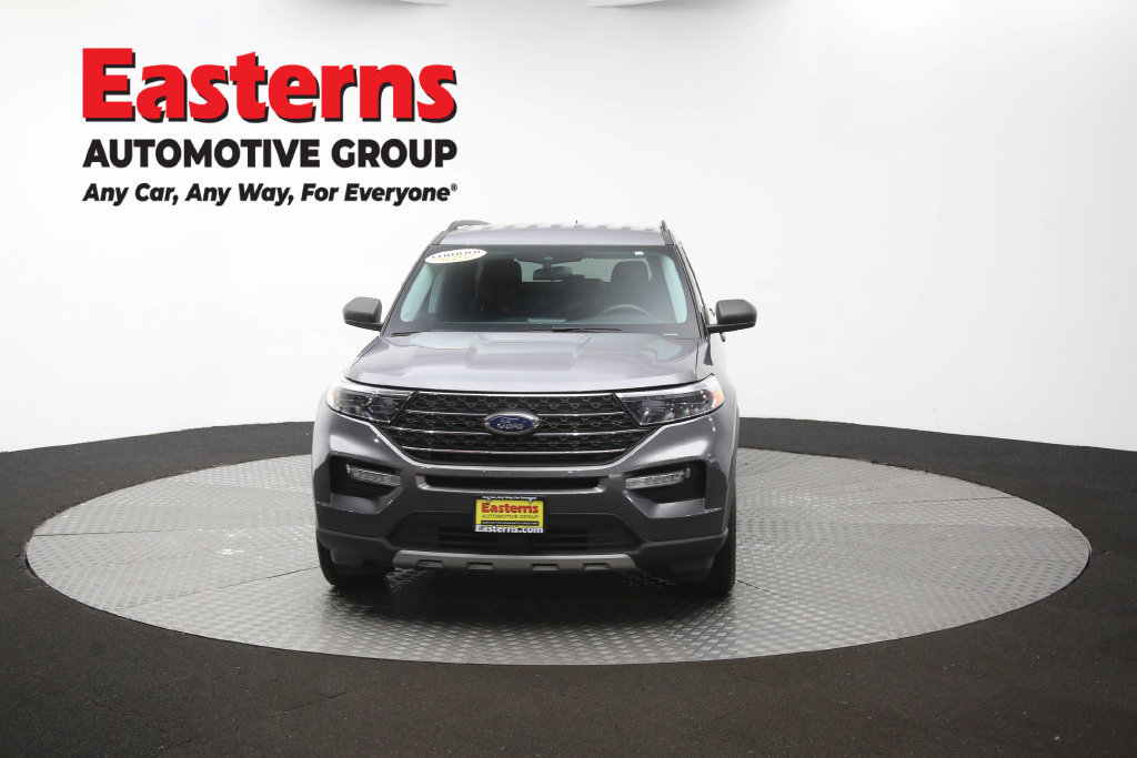 Used 2022 Ford Explorer XLT w/ Equipment Group 202A AWD/4WD image 57