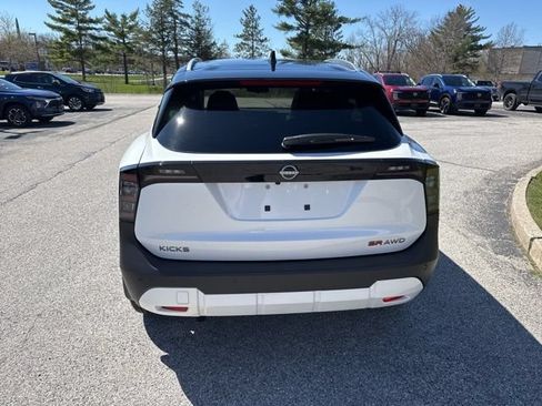 New 2026 Nissan Kicks SR w/ SR Premium Package AWD/4WD image 29