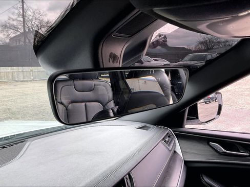 Certified 2025 Jeep Grand Cherokee Limited image 32