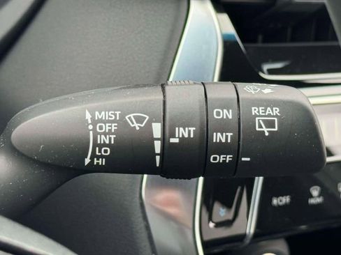 Certified 2023 Toyota Venza Nightshade image 24