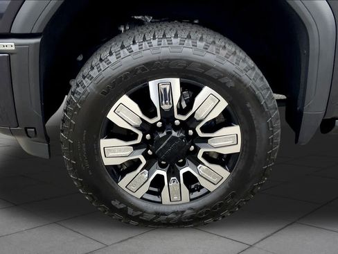 Used 2024 GMC Sierra 2500 Denali w/ Denali Reserve Package AWD/4WD image 10