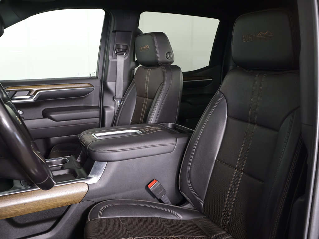 Used 2022 Chevrolet Silverado 1500 High Country w/ High Country Premium Package AWD/4WD image 27