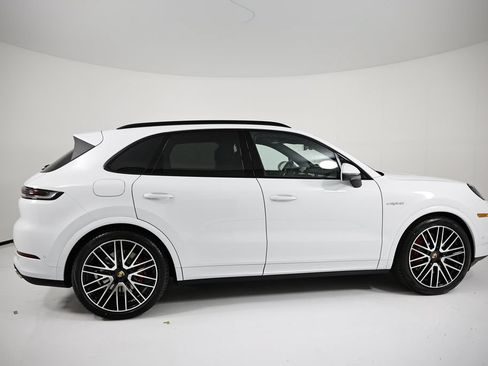 New 2026 Porsche Cayenne S AWD/4WD image 8