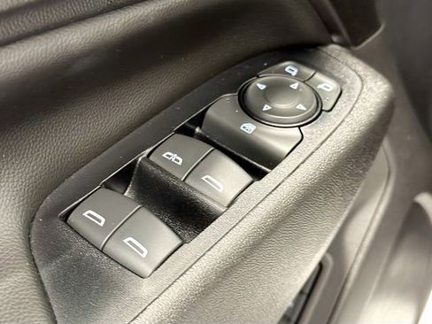 Used 2020 Chevrolet Equinox Premier image 18