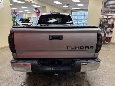 Used 2015 Toyota Tundra SR5 w/ TRD Off Road Package image 10