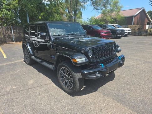 Used 2024 Jeep Wrangler High Altitude AWD/4WD image 1