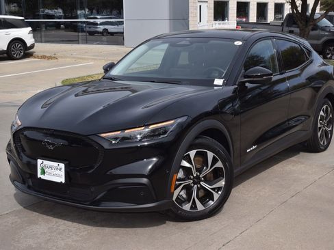 Certified 2024 Ford Mustang Mach-E Select w/ Comfort Package Lite image 39