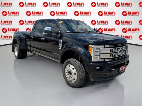Used 2018 Ford F450 Platinum w/ Platinum Ultimate Package AWD/4WD image 3