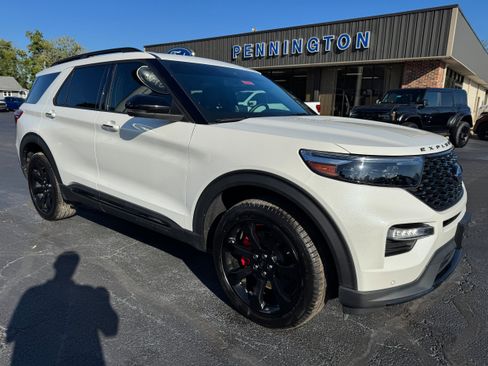 Used 2023 Ford Explorer ST w/ Equipment Group 401A image 9