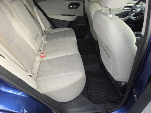 Used 2021 Nissan Rogue SV image 19