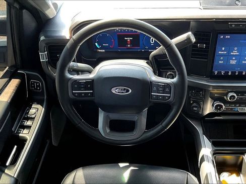 Used 2024 Ford F250 Lariat image 8