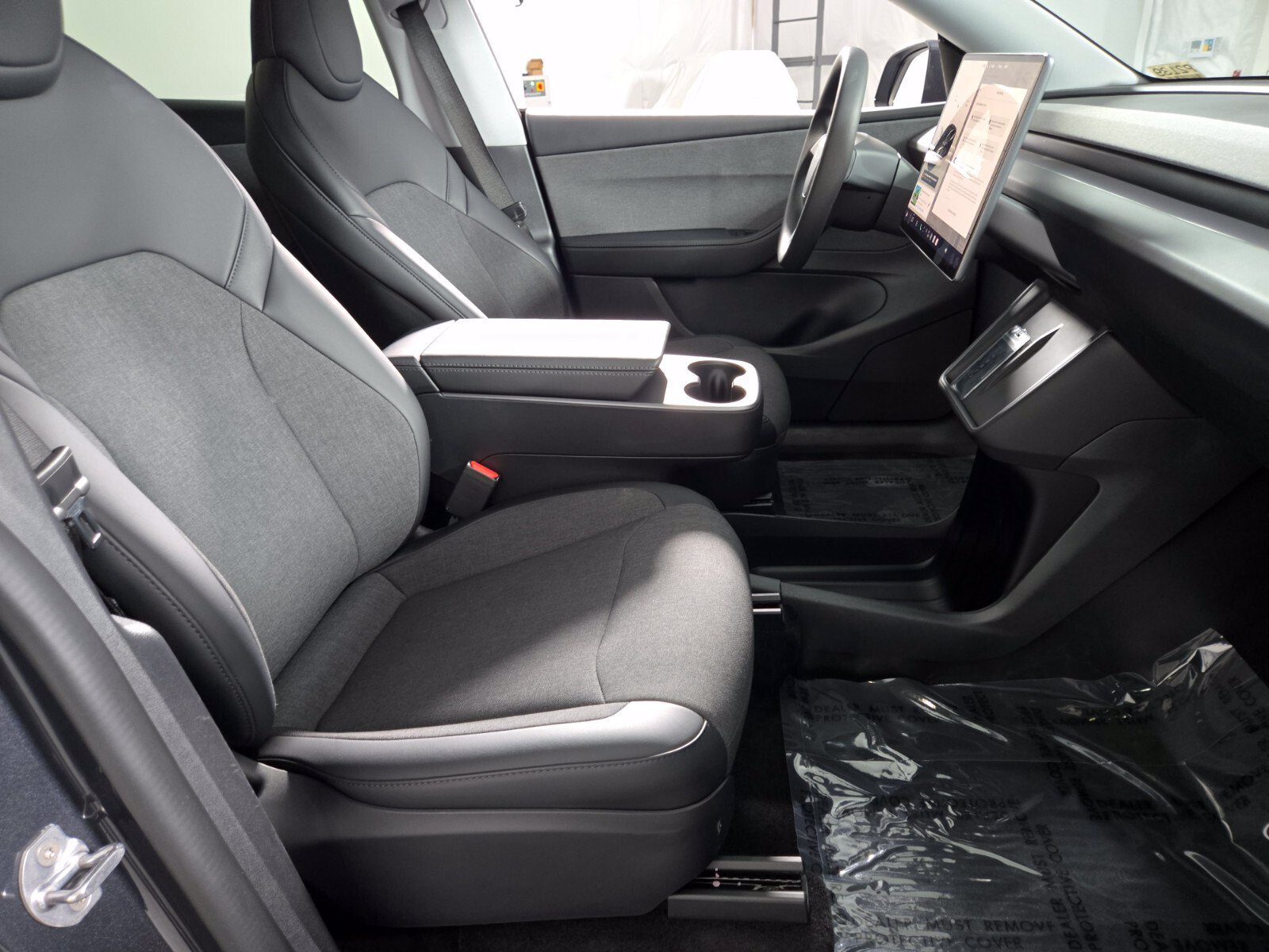 Used 2026 Tesla Model Y 2WD image 3