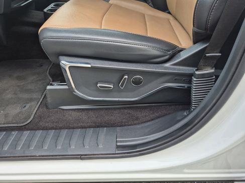 Used 2021 Ford F150 Lariat image 15