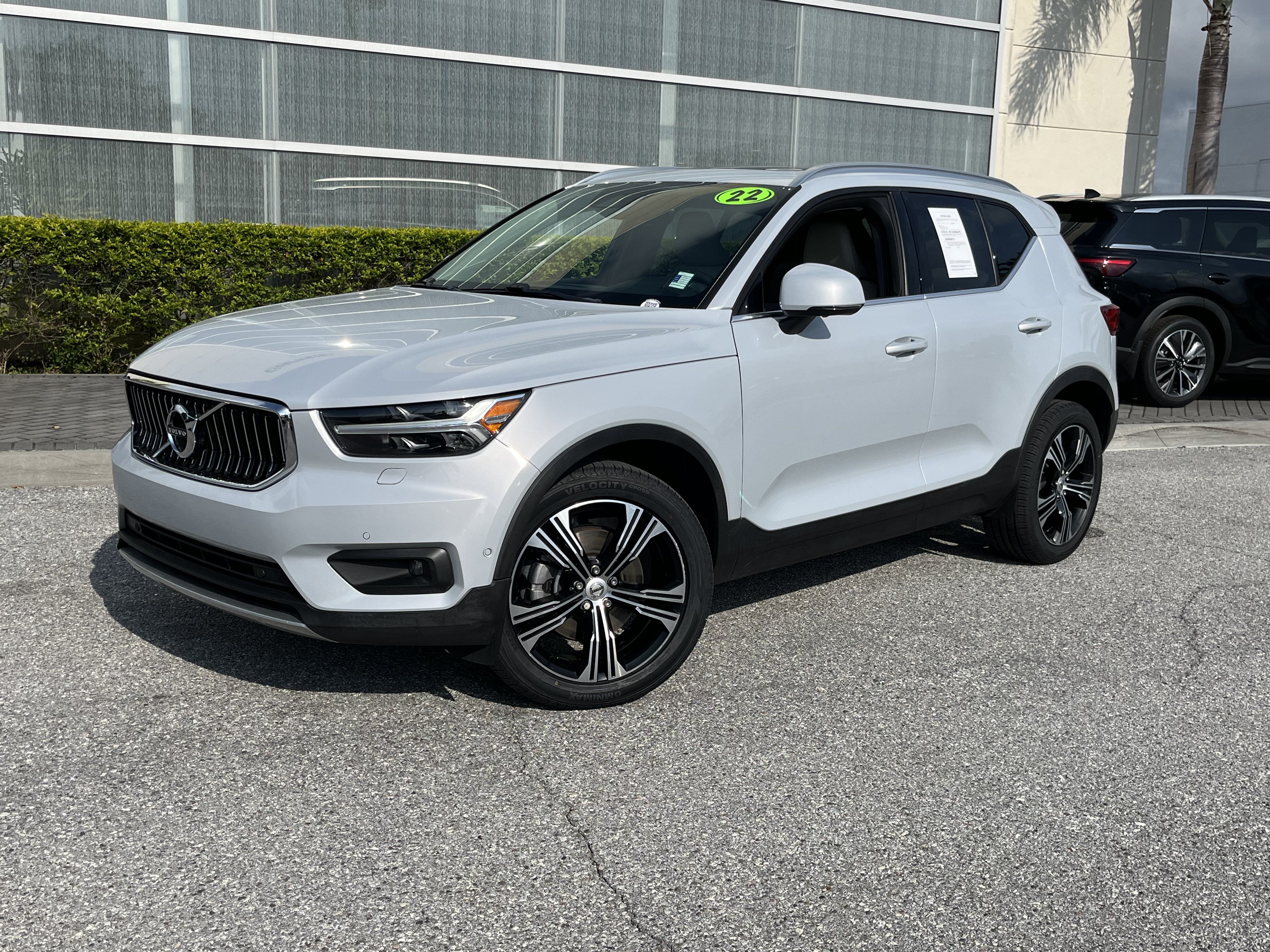 Used 2022 Volvo XC40 T5 Inscription w/ Advanced Package AWD/4WD image 1