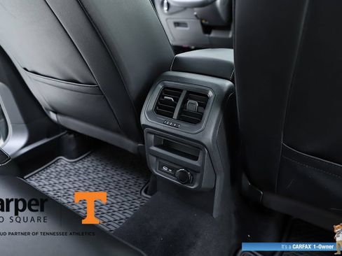 Used 2024 Volkswagen Tiguan SE w/ Panoramic Sunroof Package FWD image 77