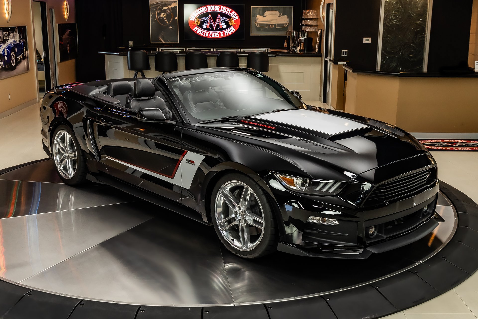 Used 2017 Ford Mustang GT Premium w/ Equipment Group 401A RWD image 11