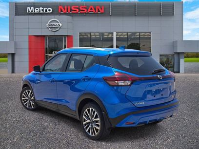 Certified 2024 Nissan Kicks SV