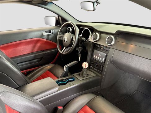 Used 2009 Ford Mustang Shelby GT500 RWD image 29