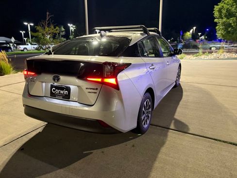 Used 2019 Toyota Prius Limited w/ Premium Convenience Package FWD image 11