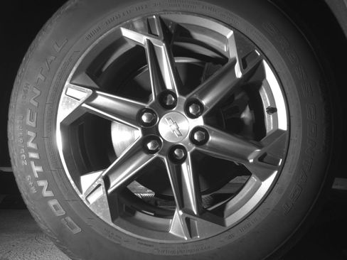 Used 2025 Chevrolet Blazer LT FWD image 13