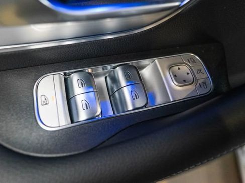 New 2026 Mercedes-Benz GLS 450 4MATIC image 18