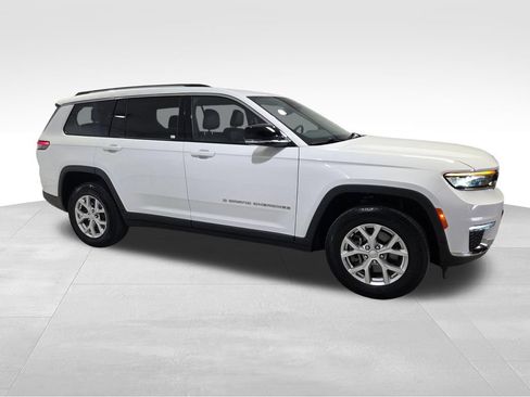 Used 2023 Jeep Grand Cherokee L Limited AWD/4WD image 28