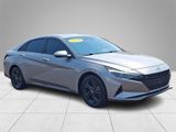 Used 2023 Hyundai Elantra Blue image 3