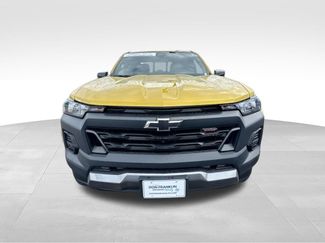 Used 2023 Chevrolet Colorado Trail Boss w/ Technology Package AWD/4WD video 3