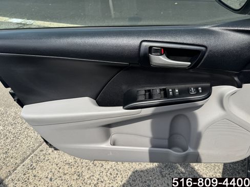 Used 2014 Toyota Camry LE FWD image 25
