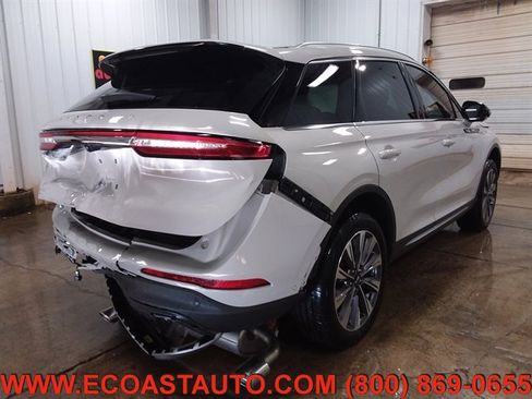 Used 2022 Lincoln Corsair Reserve w/ Equipment Group 201A image 3