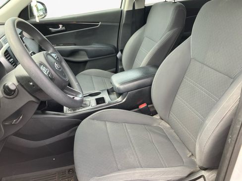 Used 2017 Kia Sorento AWD image 15