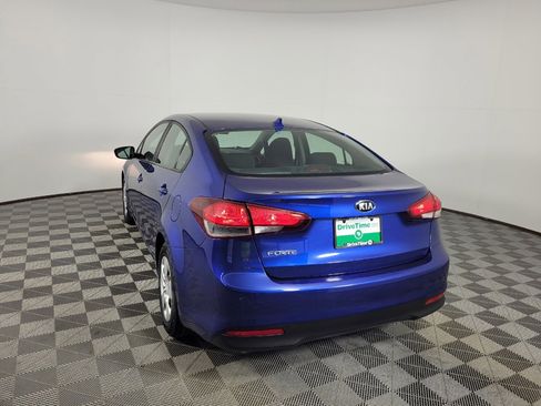 Used 2017 Kia Forte LX FWD image 5
