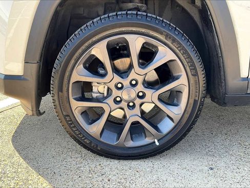 Used 2021 Jeep Compass Latitude image 8