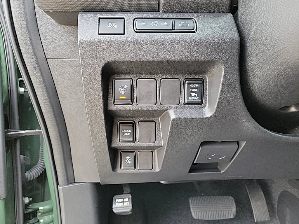 Certified 2024 Nissan Frontier SL w/ Technology Package RWD image 30