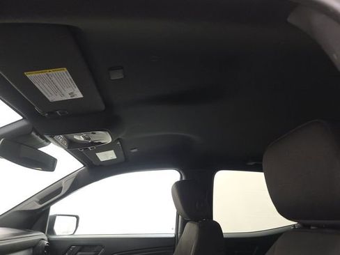 Used 2024 Chevrolet Colorado Trail Boss w/ Advanced Trailering Package AWD/4WD image 11