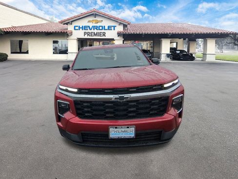 New 2025 Chevrolet Traverse LT w/ Enhanced Driving Package image 3