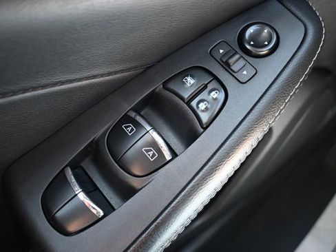 Used 2023 Nissan Maxima SL FWD image 41