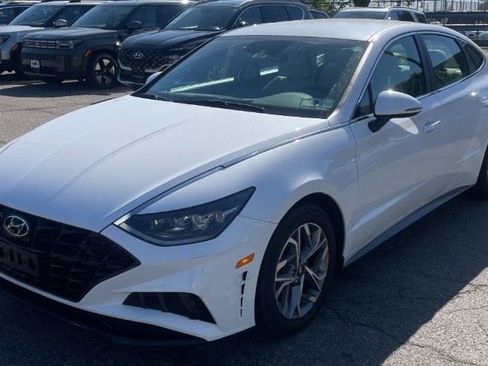Used 2023 Hyundai Sonata SEL FWD image 2